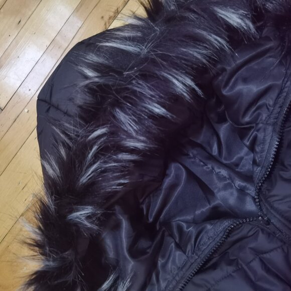 crop black winter coat with faux fur hood XS - Picture 4 of 5